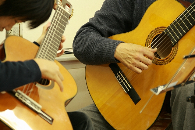 クラシックギター・フォークギター教室